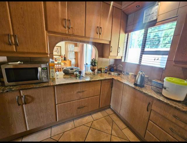 3 BEDROOM PROPERTY TO RENT IN GLEN MARAIS